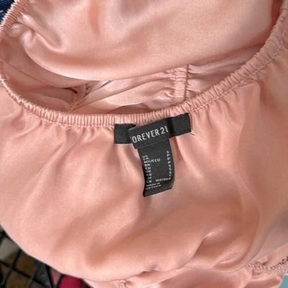 Forever 21 Shirred Satin Crop Top - Picture 6 of 8